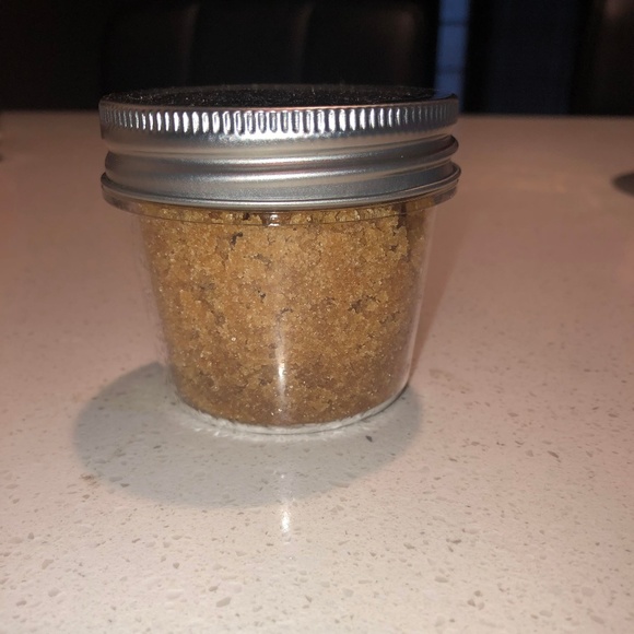 Handmade Natural Scented Skin Scrub - Picture 1 of 1